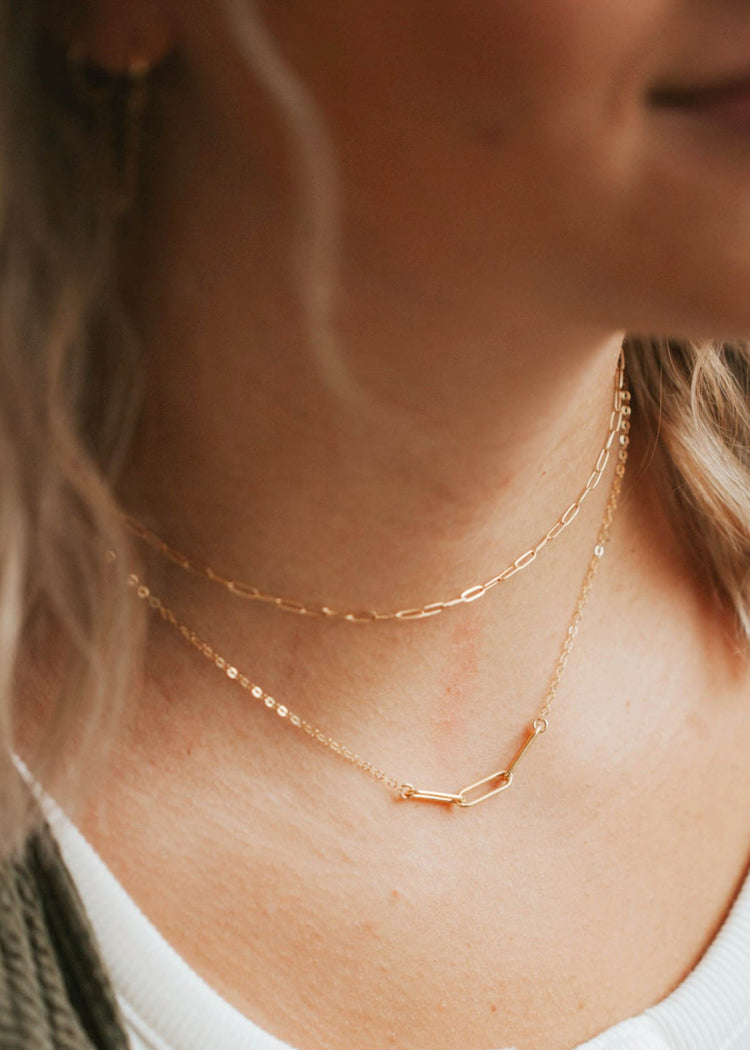 Maeve Choker
