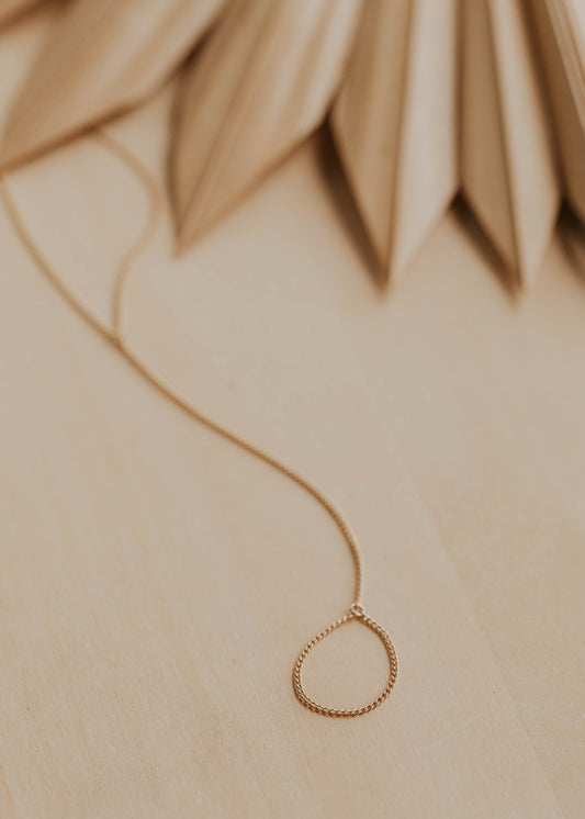 Demi Hand Chain